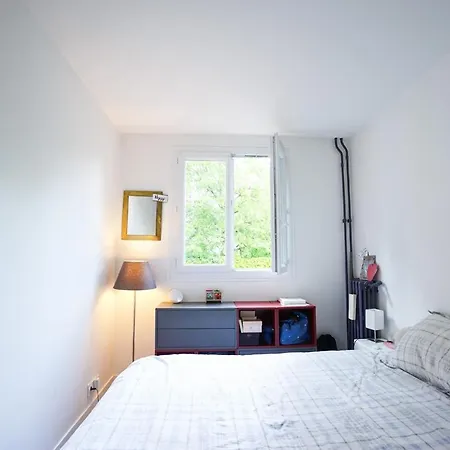 Beautiful Apt In The Middle Of Greenery In Paris Apartment